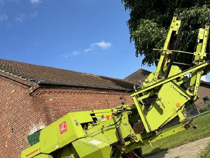 Bild 2:HD Ballenpresse Claas Markant 50 m. hydr. Schleuder