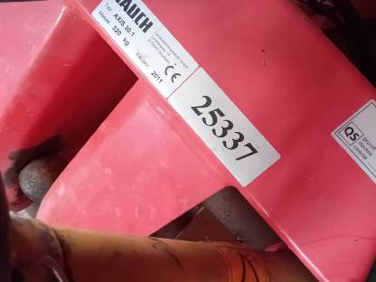 Bild 7:Verkaufe Düngerstreuer Rauch Axis 30.1