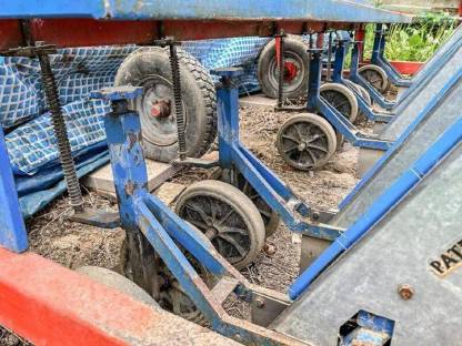 Bild 6:Pflanzmaschine Ferrari 7 FILE F, 7-reihig