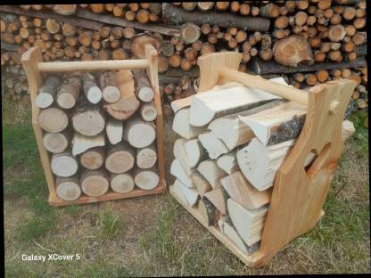 Bild 3:Brennholz-Box und Ofenholz