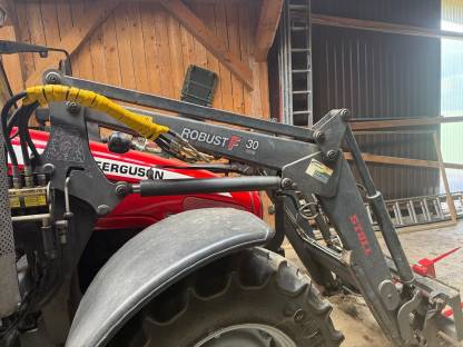Stoll Robust F30 mit SMS und 4 Steuerkreisen, mit Schaufel
