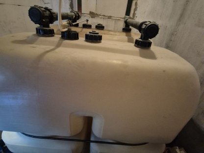 Bild 2:Dieseltank Öltank 2x1.500 l