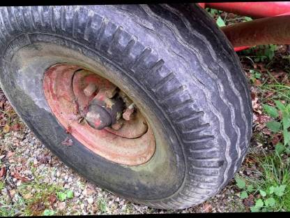 Bild 4:Miststreuer(reserviert Aleks)