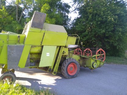 Bild 2:Mähdrescher Claas Protektor