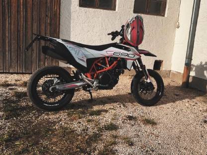 KTM 690 SMC-R Supermoto