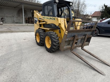 Kompaktlader GEHL SL 4240 Baumaschine