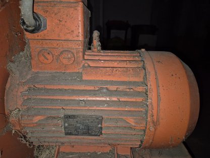 Bild 2:Heugebläse Auer Sauggebläse