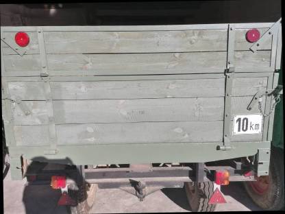 Bild 2:Traktor Anhänger