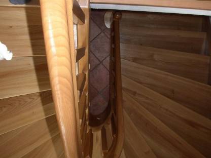 Bild 3:Holzstiege Ulme