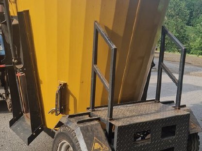 Bild 2:Mammut PM 4 A Futtermischwagen