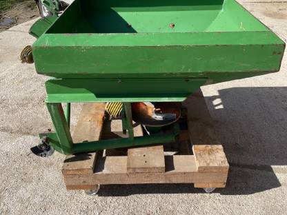 Bild 4:Amazone Düngerstreuer