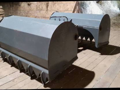 Bild 2:Schalengreifer Hackschnitzelschaufel