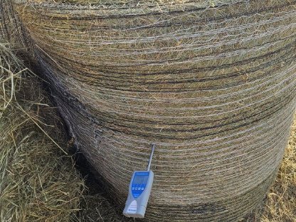 Bild 7:Heu Rundballen Rotklee- und Wiesenheu