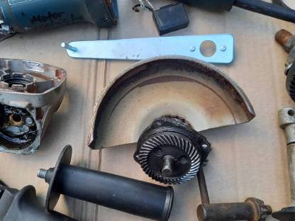 Bild 4:Restteile Flex Bohrmaschine, Schrauber