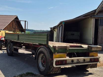 Bild 3:Schwarzmüller Plattformanhänger