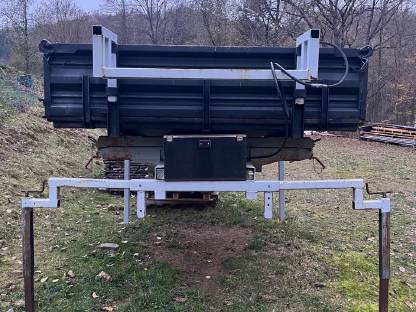 Bild 2:Kipperplateau für Krananhänger