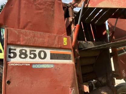 Bild 6:Fiatagri Rundballenpresse 5850 Cropcutter
