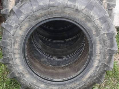 Bild 3:Traktorreifen