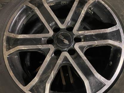 Kompletträder 255/60R18 für Nissan