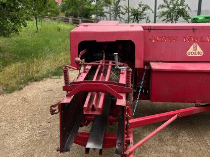 Bild 3:Strohpresse New Holland Hayliner 268