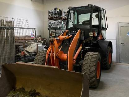 Bild 2:Komatsu WA100-M6 mit Straßenzulassung