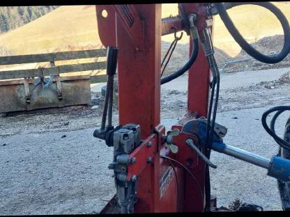 Bild 3:Siloblockschneider Hydrac