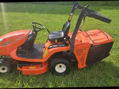 Bild 8:Rasentraktor Kubota 1600