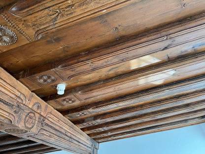 Bild 6:Antike Holzdecke aus 1794 ( 35m2 )