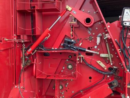 Bild 5:Feraboli Sprinter 165 Rundballenpresse