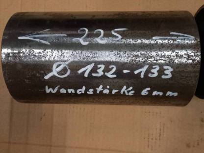 2 Rundrohre Dm. 132-133 mm