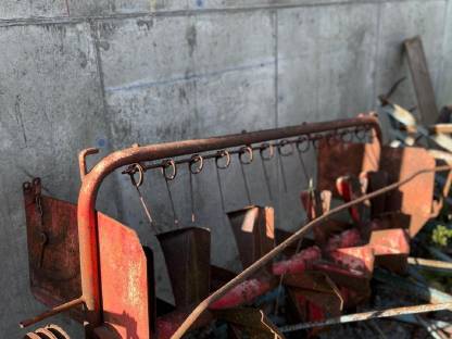 Bild 4:Miststreuer/Abschiebewagen