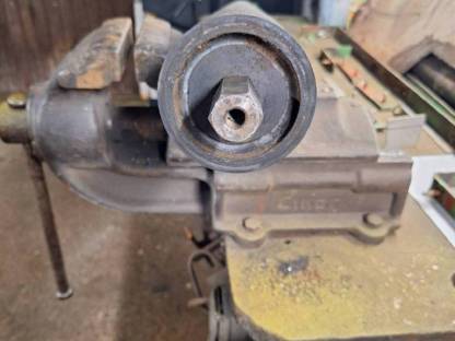 Bild 2:John Deere 580 Rundballenpresse