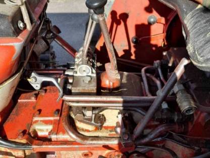 Bild 5:McCormick 423 Traktor, Hinterradschlepper