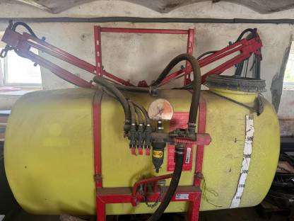 Rau Feldspritze 700l