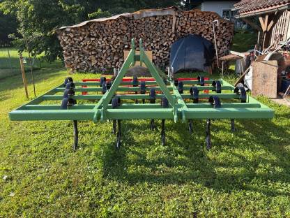 Bild 2:Regent Terrakan Leichtgrubber