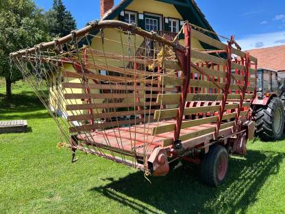 Bild 5:Strautmann Ladewagen