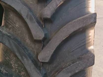 Bild 2:Traktorreifen