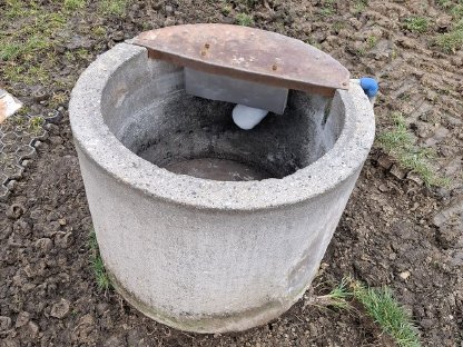 Bild 2:Weidetränker mit Schwimmer