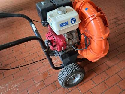 Bild 4:Blasgerät Heubläser Billy Goat