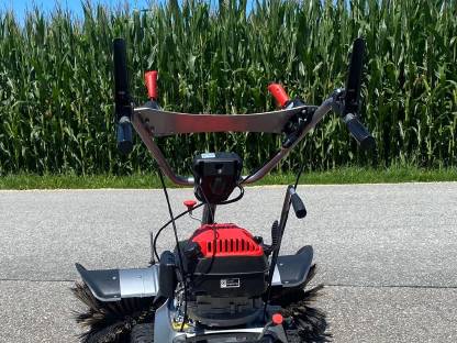 Bild 7:Kehrmaschiene Lumag