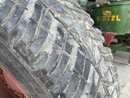 Bild 2:Kommunal Bereifung Winterdienst