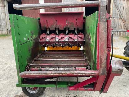 Bild 3:Maraton Rundballenauflöser