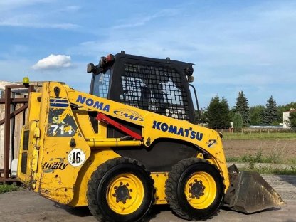 Bild 2:Komatsu SK714 Kompaktlader