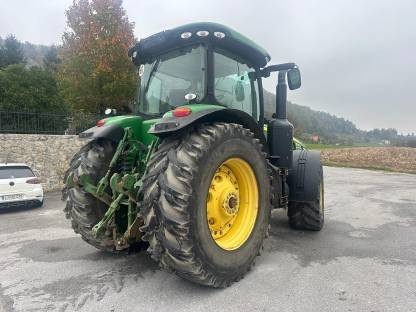Bild 2:John Deere 8335 R