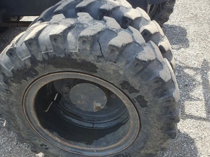 4 Stück Baggerreifen BKT EM936 8.25-20