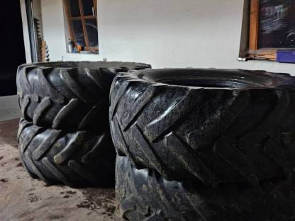 Bild 2:Reifen 405/70 R20