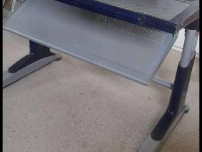 Bild 6:Schreibtisch blau und grau