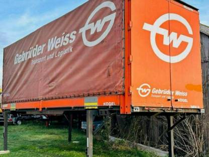 Bild 3:Wechselbrücke Plane, Lager Stauraum Container