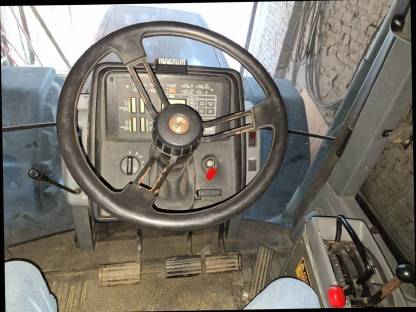 Bild 4:Case Magnum 7120