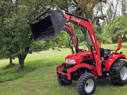 Bild 6:Kleintraktor DongFeng 4x4 30PS Wendegetriebe - Frontlader